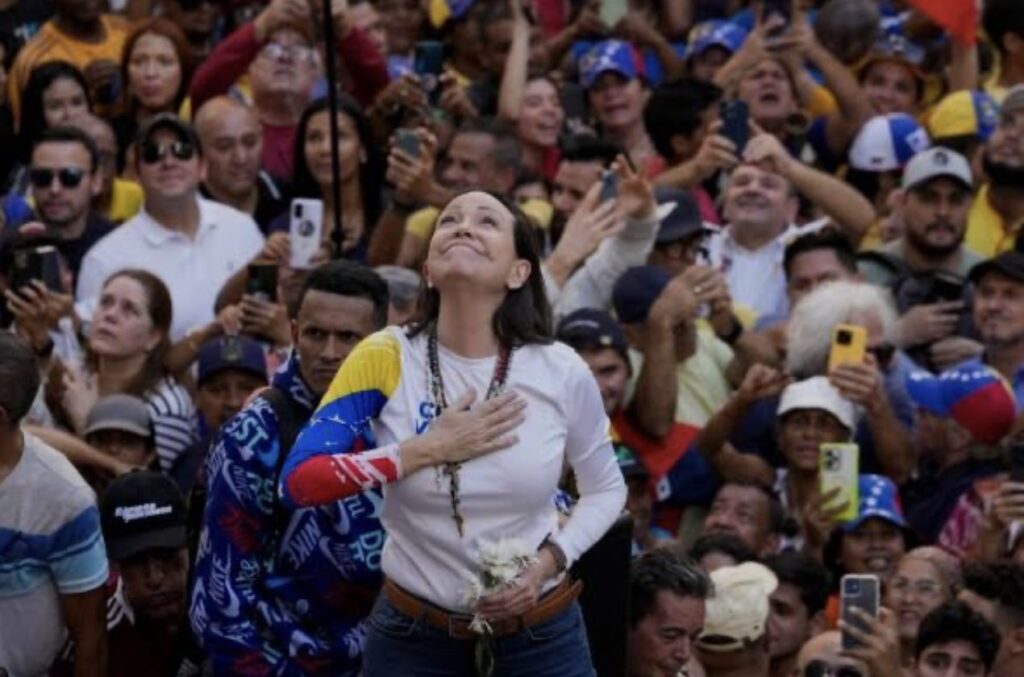 María Corina Machado afirma que Maduro enfrentará justicia internacional tras captura
